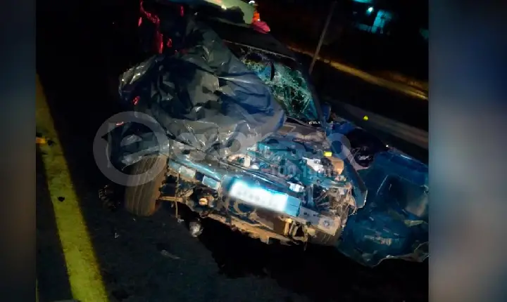 Acidente entre carro e carreta deixa uma vítima fatal e dois feridos na BR-262