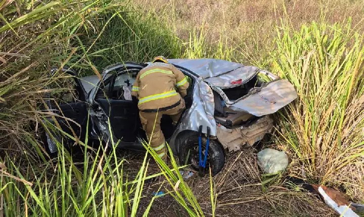 Acidente grave na BR-354 deixa dois mortos próximo ao trevo de Santa Rosa da Serra