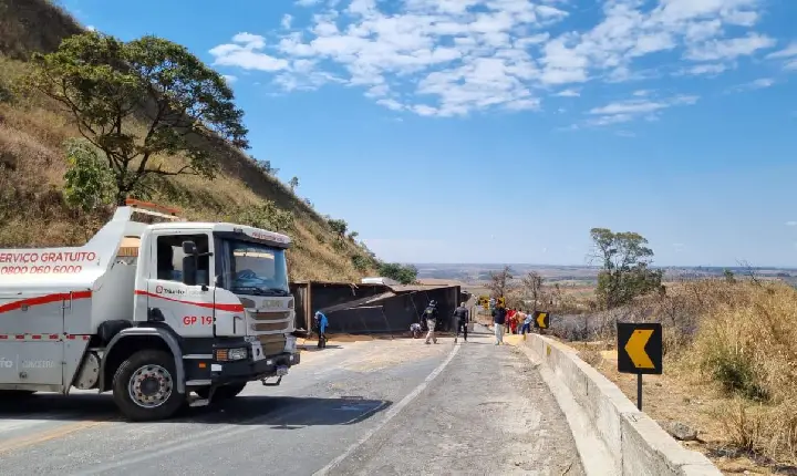 Acidente na BR-262 condutor preso por crime de trânsito