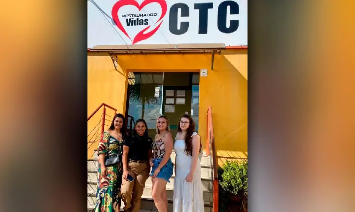 Ampliando compreensão sobre dependências químicas, estudantes de Direito visitam clínica de reabilitação em Campos Altos