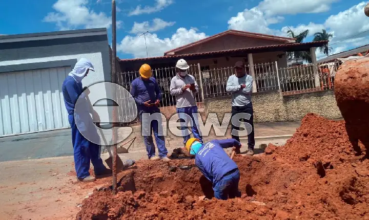 Após vazamento de adutora, Campos Altos teve seu abastecimento de água interrompido