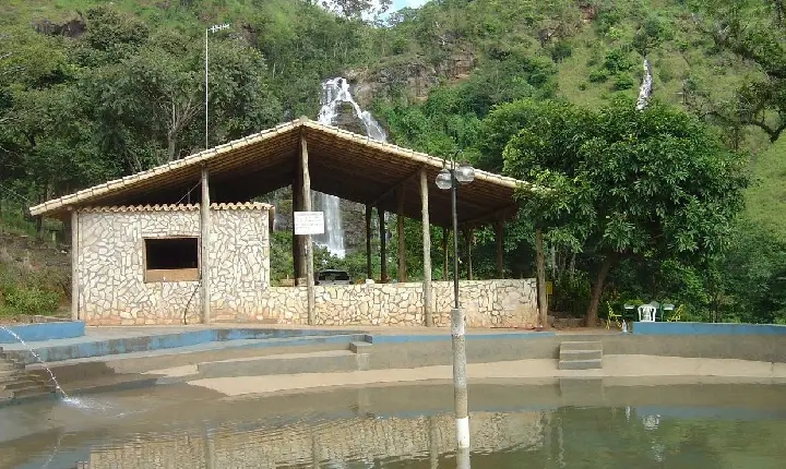 Assalto é registrado no Parque da Cachoeira das Laranjeiras, em Tapiraí MG