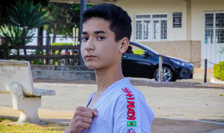 Atleta de 13 anos representa Campos Altos no Rio de Janeiro, nos Jogos Escolares Brasileiros