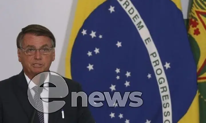 Bolsonaro aguarda resposta do TSE para zerar PIS/Cofins da gasolina