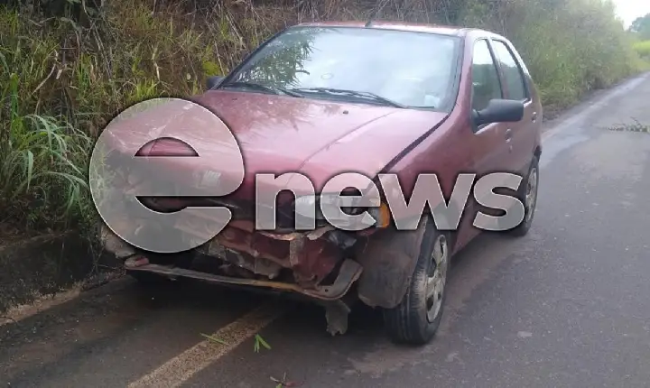 Buraco na pista provoca acidente e deixa jovem ferida na LMG-891 em Córrego Danta