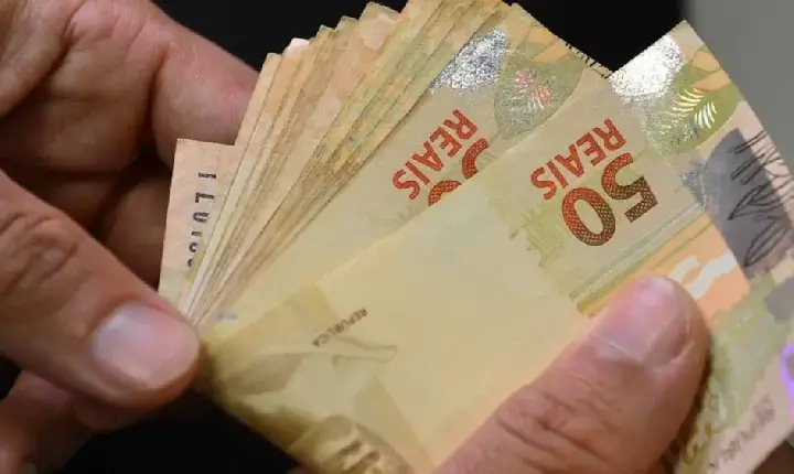 Caixa libera abono salarial para 1,7 milhão de trabalhadores