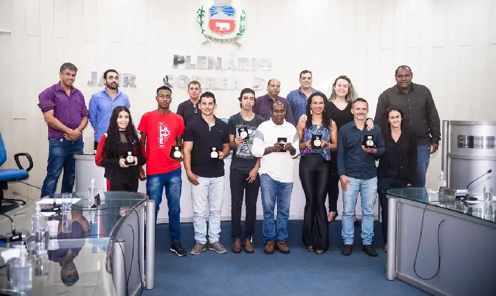 Câmara Municipal de Campos Altos realiza outorga da medalha Abiçahyr Carlos de Oliveira Júnior