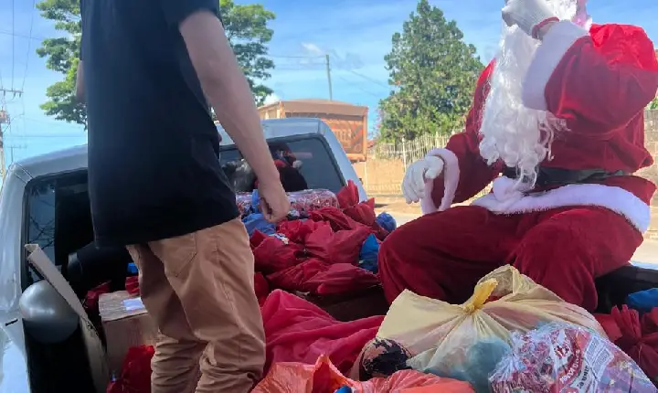 Campanha de Natal busca arrecadar guloseimas para crianças carentes de Campos Altos