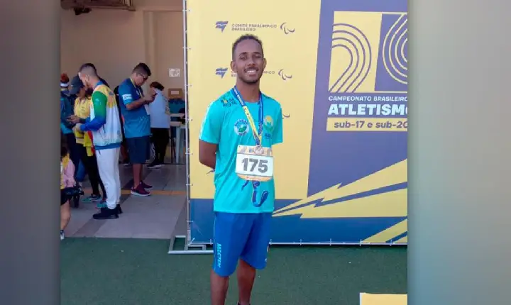 Campos-altense de 17 anos participa de Campeonato Paralímpico Nacional e conquista medalhas de prata