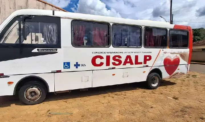 Campos Altos recebe micro-ônibus para reforçar transporte de pacientes da saúde