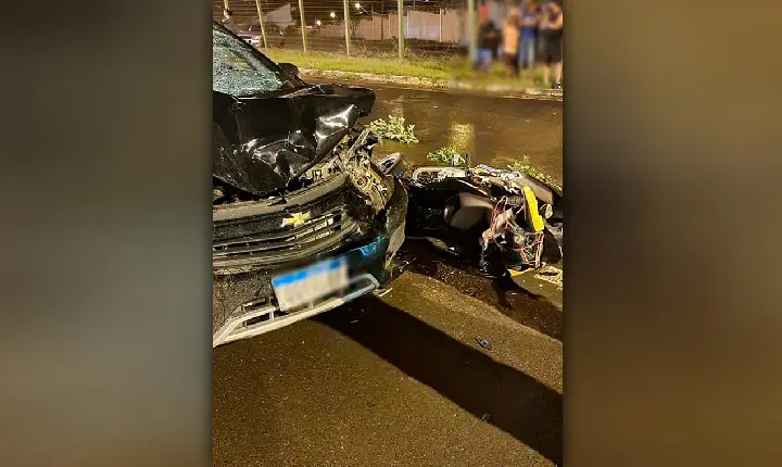 Carro emplacado em Campos Altos se envolve em acidente com vítima fatal em Araxá
