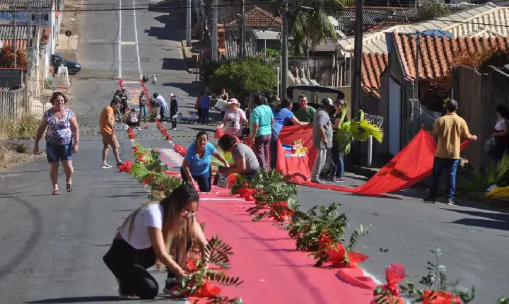 Católicos celebram Corpus Christi nesta quinta-feira (08/06) em Campos Altos; veja a rota da procissão