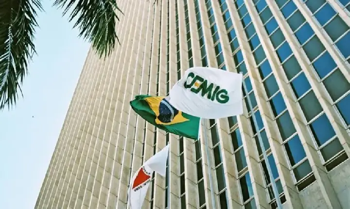 Cemig dará R$ 84 milhões em descontos na conta de luz em agosto; veja quem tem direito