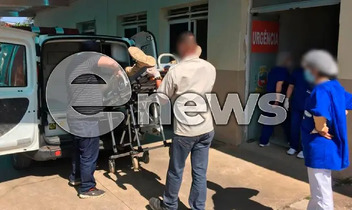 Ciclista é socorrido após, supostamente, ser fechado por carro em avenida de Campos Altos