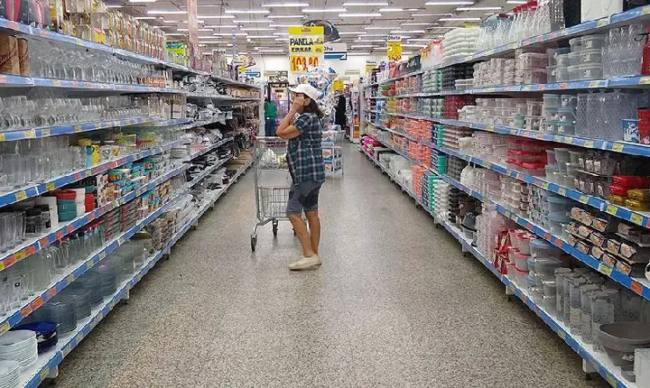 Comércio terá novas regras para funcionamento em feriados a partir de julho