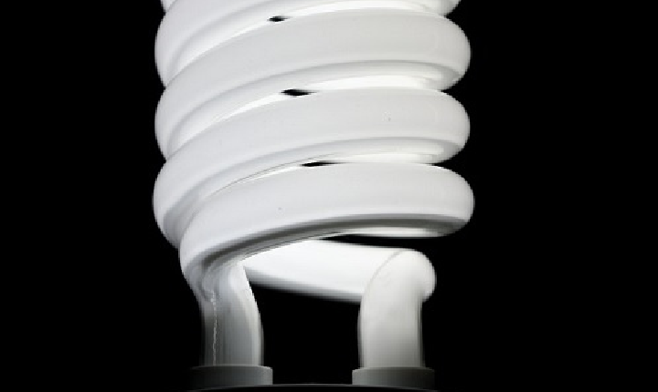 Conta de luz ficará mais cara em maio com ativação da bandeira amarela