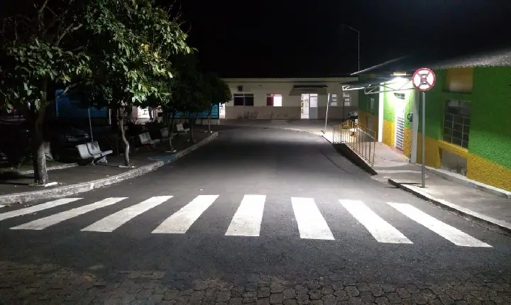 Durante a madrugada, jovem ouve assobio e em seguida é baleado, em Campos Altos; vítima foi transferida para Uberaba