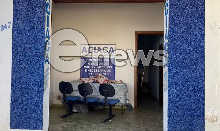Em Campos Altos; ACE passa por reforma na sede da associação este fim de semana