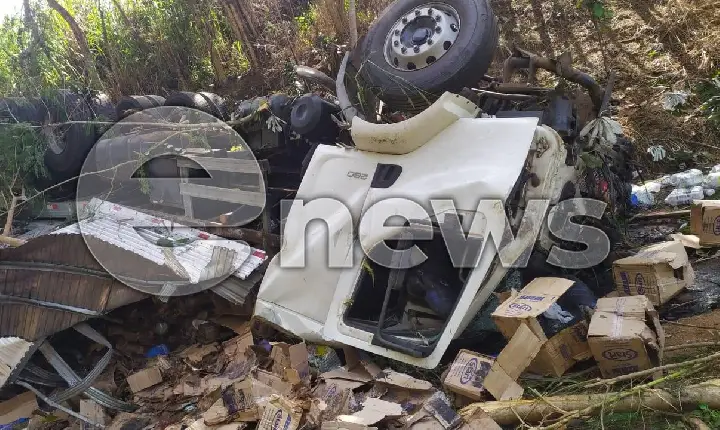 Em estado grave, motorista de caminhão é levado para hospital após acidente na BR-262