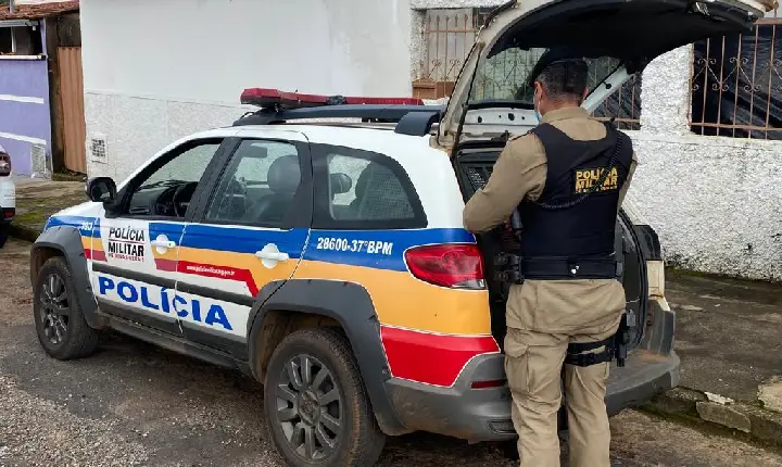 Foragido da Justiça de 60 anos é preso pela PM em Campos Altos após abordagem policial