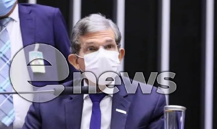 Governo demite presidente da Petrobras Silva e Luna e indica Adriano Pires
