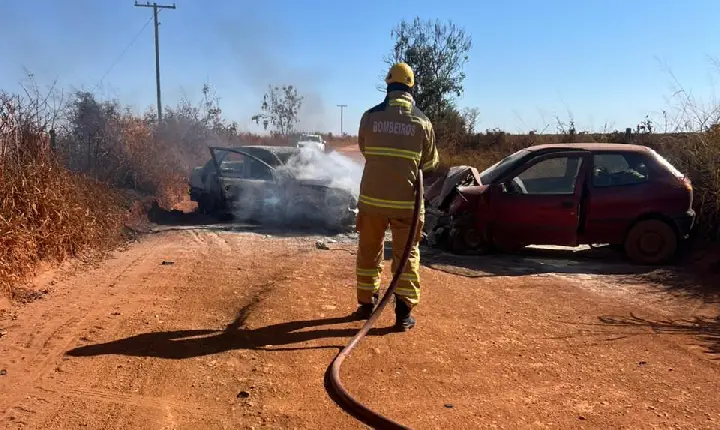 Grave acidente deixa mulher e bebê mortos na zona rural de Campos Altos
