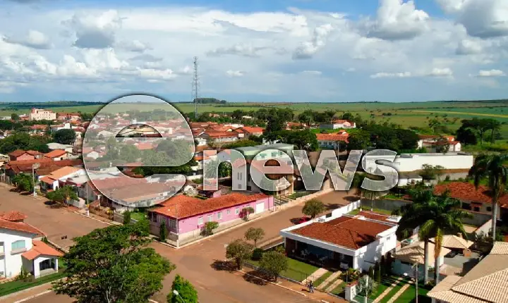 Homem cai de laje e é socorrido pelo Samu, em Luz