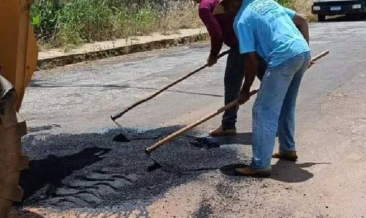 Inicia operação tapa-buracos para melhorar a infraestrutura urbana em Campos Altos MG