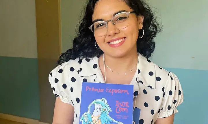Jornalista, filha de campos-altense, lança livro autoral premiado pela Expocom