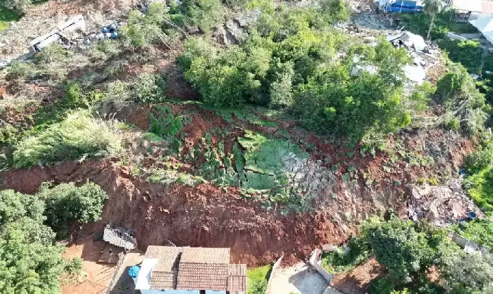 Justiça ordena pagamento 'imediato' de R$ 10 mil a atingidos por pilha de rejeitos em MG