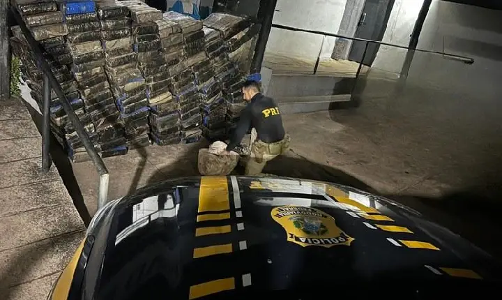 Mais de 1,5 toneladas de maconha em caminhão apreendida pela PRF na BR-262