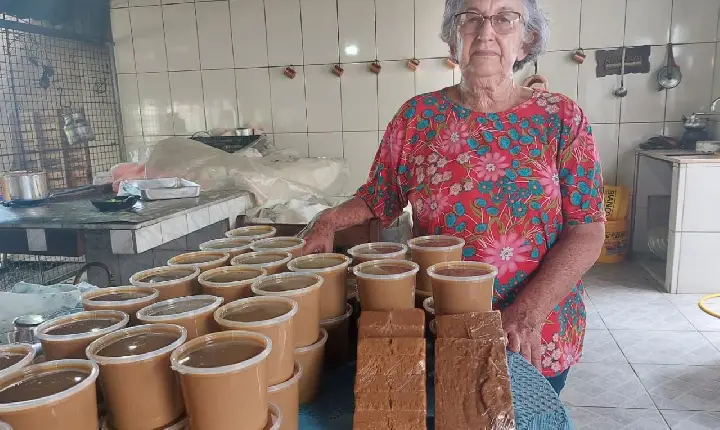 Moradora de Campos Altos que produz doces de leite tem produtos conhecidos em toda a região