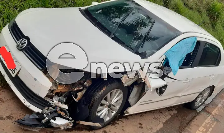 Motorista de carreta foge após atingir carro na BR-354