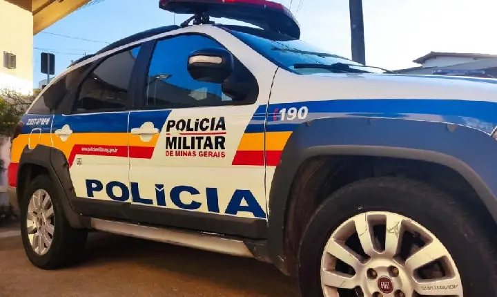 Motorista é preso em Araxá com revólver e munições dentro de caminhonete