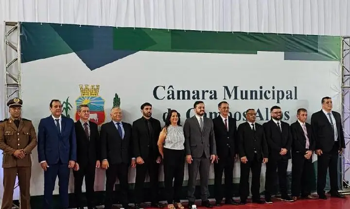 No primeiro dia de 2025, prefeito,vice e vereadores foram empossados em Campos Altos