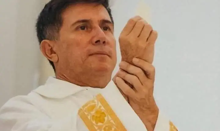 Padre Célio Vieira assume paróquia em Abaeté e convite para posse é divulgado