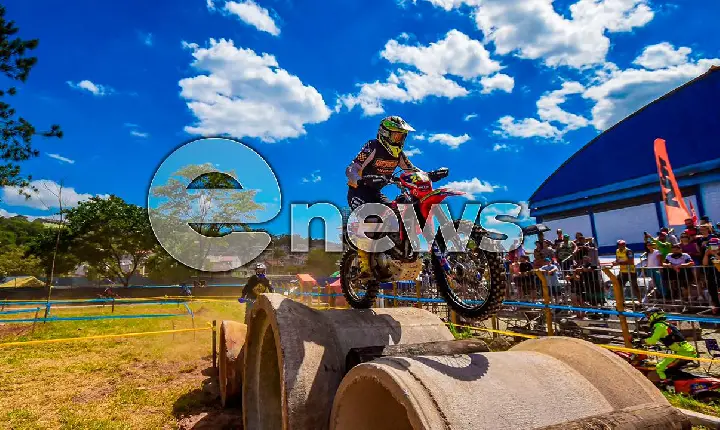 Piloto bambuiense termina em terceiro lugar no campeonato brasileiro de enduro
