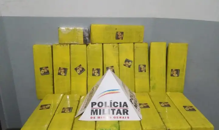 Polícia Militar apreende mais de 27 kg de maconha em bagageiro de ônibus em Araxá MG