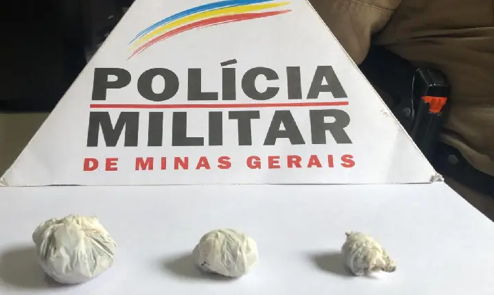 Polícia Militar desarticula ponto de consumo de drogas em operação próximo à linha férrea em Campos Altos