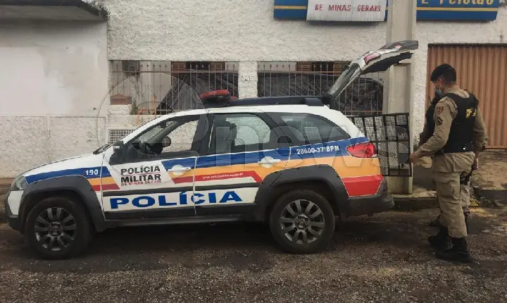 Policia Militar prende envolvidos em confusão no bairro Camposaltinho em Campos Altos 
