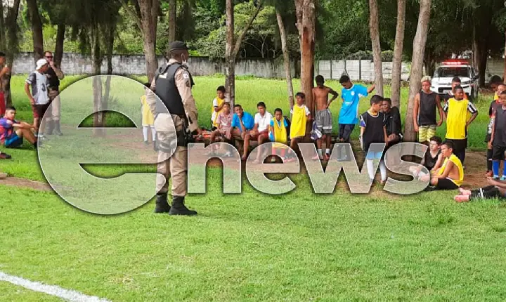 Policiais militares de Campos Altos visitam Escolinha do Piruá e falam aos jovens sobre futuro e bons exemplos