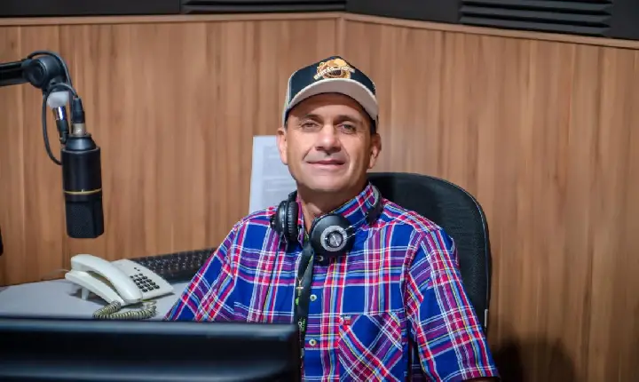 Programa Sertão em Festa, de Teixeirinha, dará mil reais para jovem talento