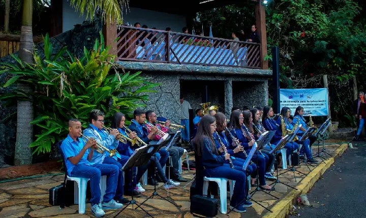 Projeto 'Pequenos Cientistas' promove a música e destaca sua importância no desenvolvimento das crianças
