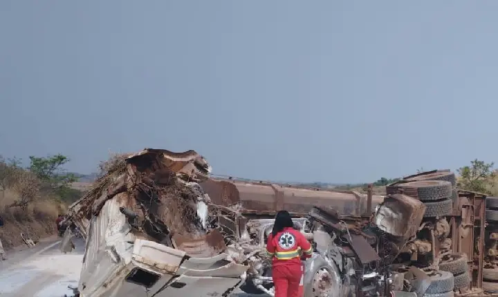 Rodotrem tomba na BR-262 munícipio de Ibiá ,causando interdição da pista