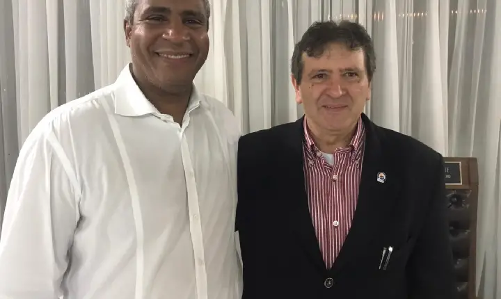 Rotary Club de Campos Altos abraça projeto ‘A Flor da Pele’ e promove rifa com violão autografado por Bruno & Marrone