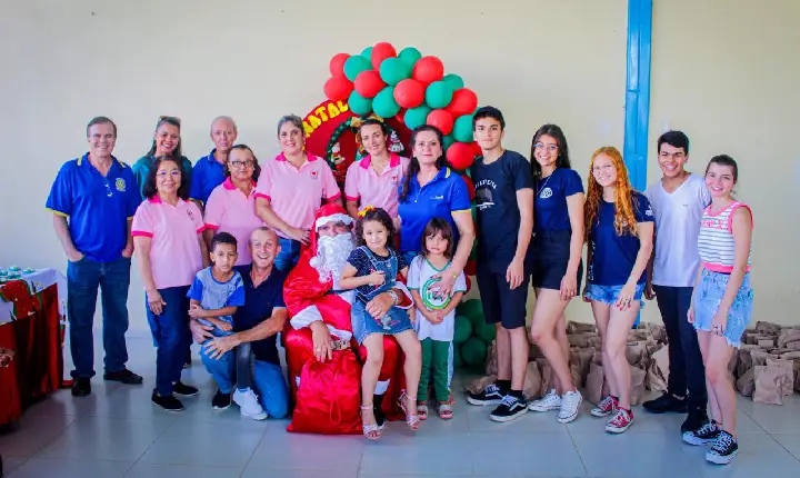 Rotary, Interact e Casa da Amizade promovem evento de natal para mais de 200 crianças, em Campos Altos