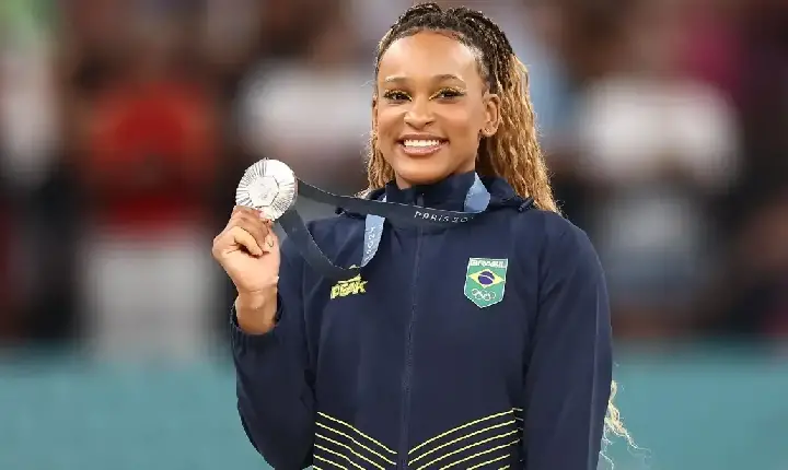 Saiba quanto Rebeca Andrade receberá pela medalha de prata em Paris 2024