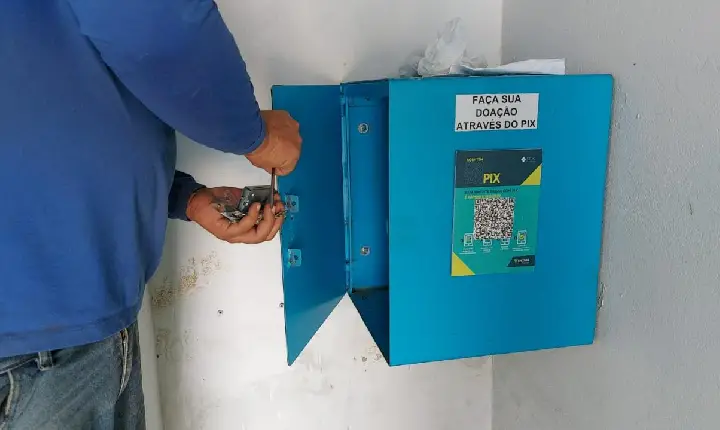 Santuário de Nossa Senhora Aparecida passa por serviços de reparo após ação de criminosos, em Campos Altos