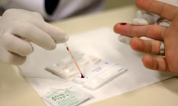 Saúde promove testes gratuitos de Hepatites B e C em Campos Altos; entenda
