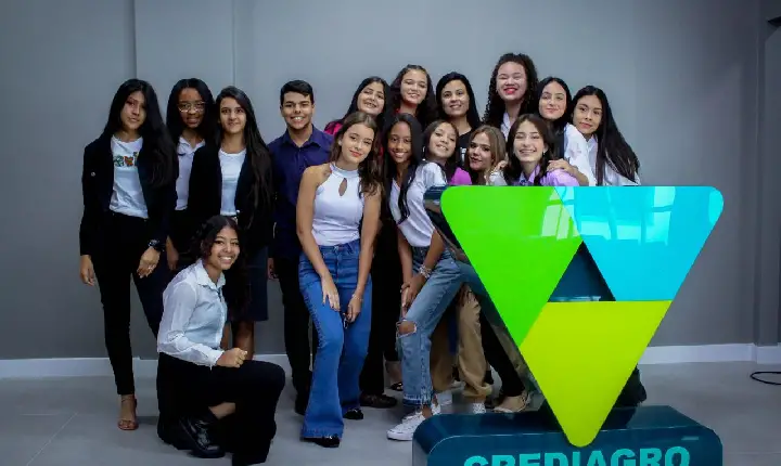 Seminário desenvolvido pela professora Josiane Alves e pelo Sicoob Crediagro reúne centenas de alunos em Campos Altos